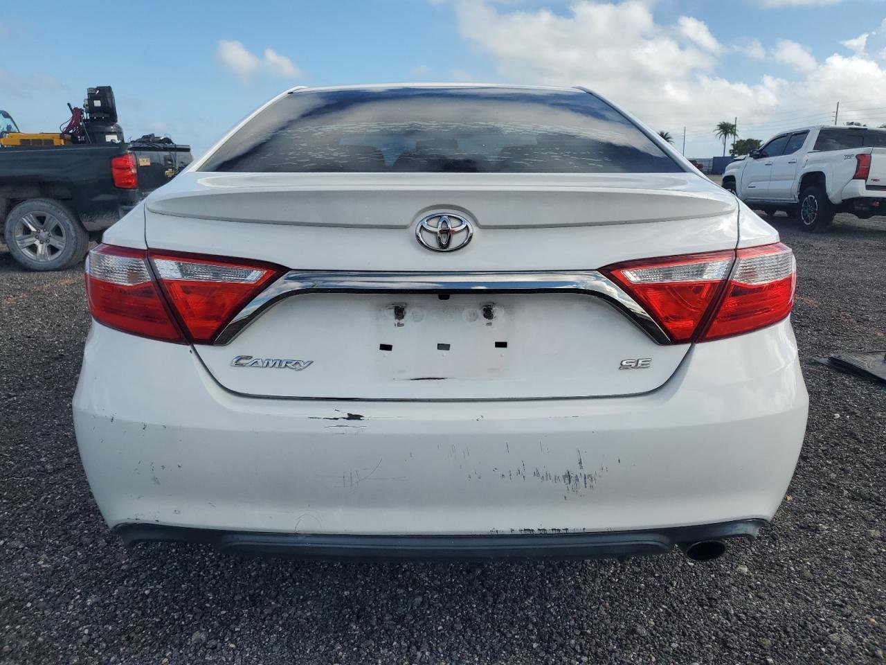 2017 Toyota Camr, LE 6